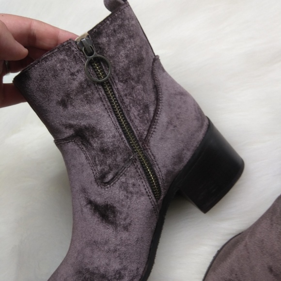 🔥FINAL SALE🔥♥️LAST 1♥️🌿ARIANA VELVET BOOTIES🌿 - Picture 8 of 8